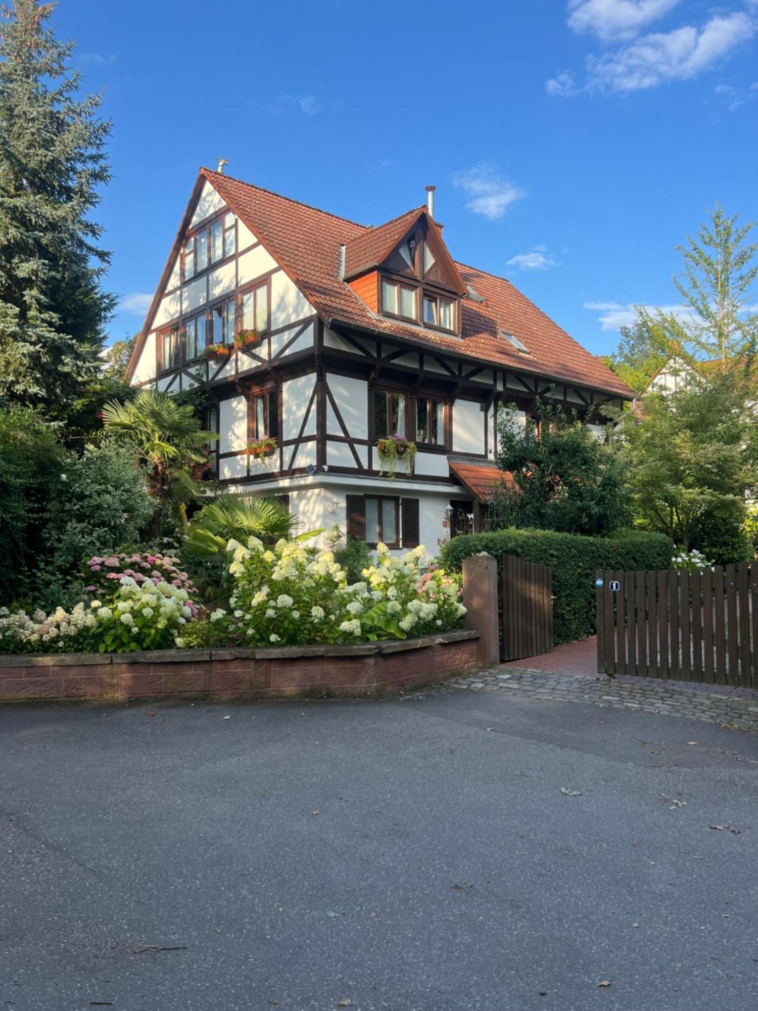 Einliegerwohnung In Einer Muehle Vor Den Toren Frankfurts, Ideal Fuer Messegaeste Oder Stop Over Dreieich Eksteriør bilde